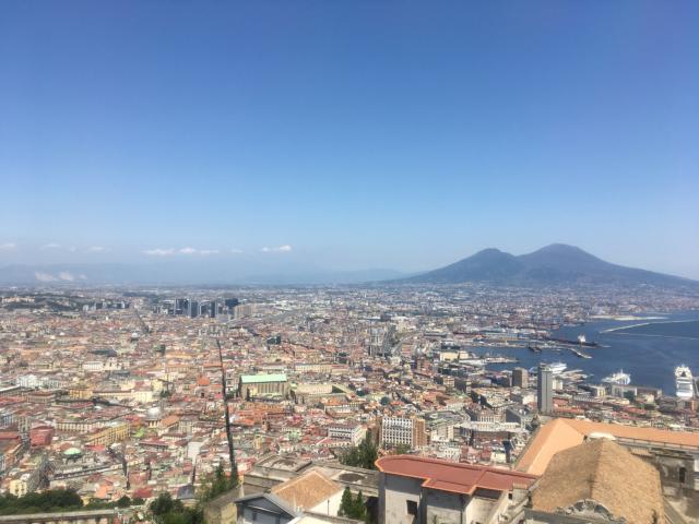 絶景 ナポリを見渡せる高台largo S Martinoへの行き方 世界旅行雑記帳